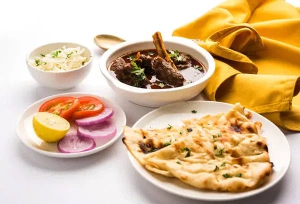 Mutton Haleem With Garlic Naan